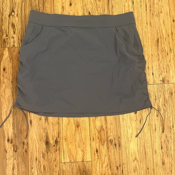 Columbia Dresses & Skirts - Columbia Skort